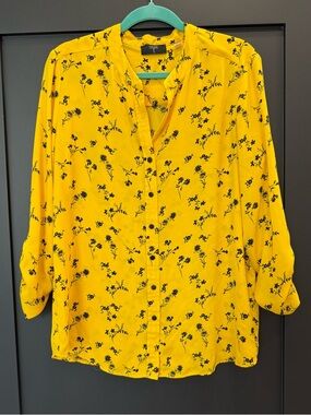 Tahari Women’s Floral Button-Front Blouse in Yellow Size Large